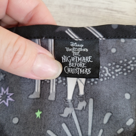 Nightmare Before Christmas Womens Scrub Top No Size Tag SEE DESCRIPTION - Picture 15 of 16